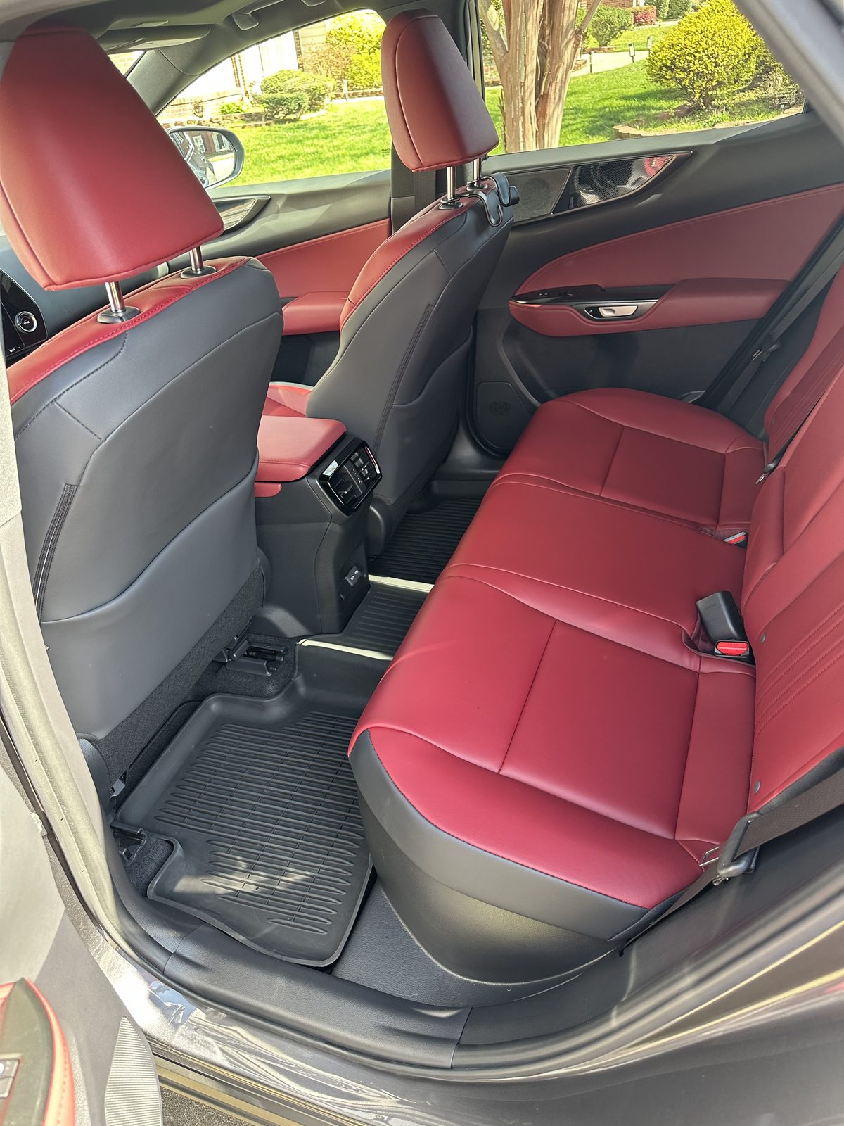 Lexus NX rear seats, red leather, post-detail